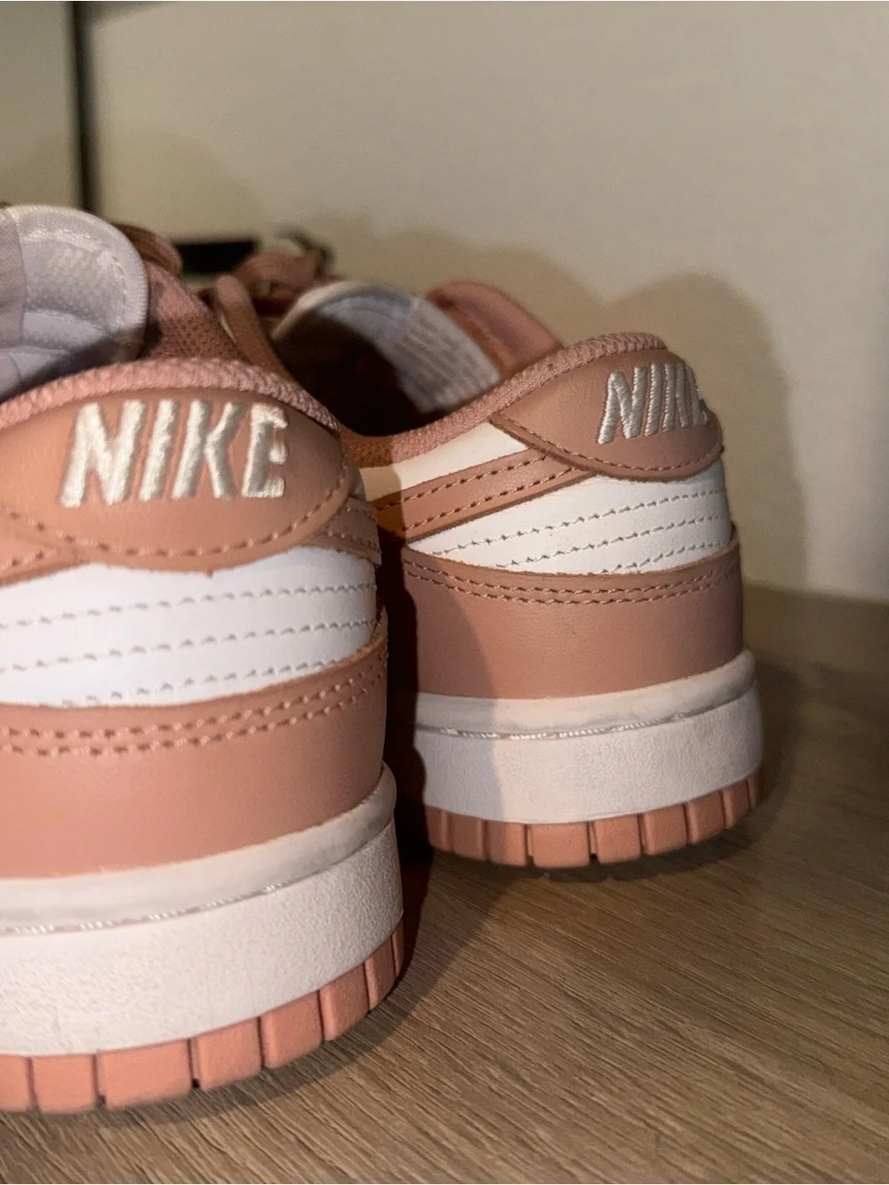 Nike low top